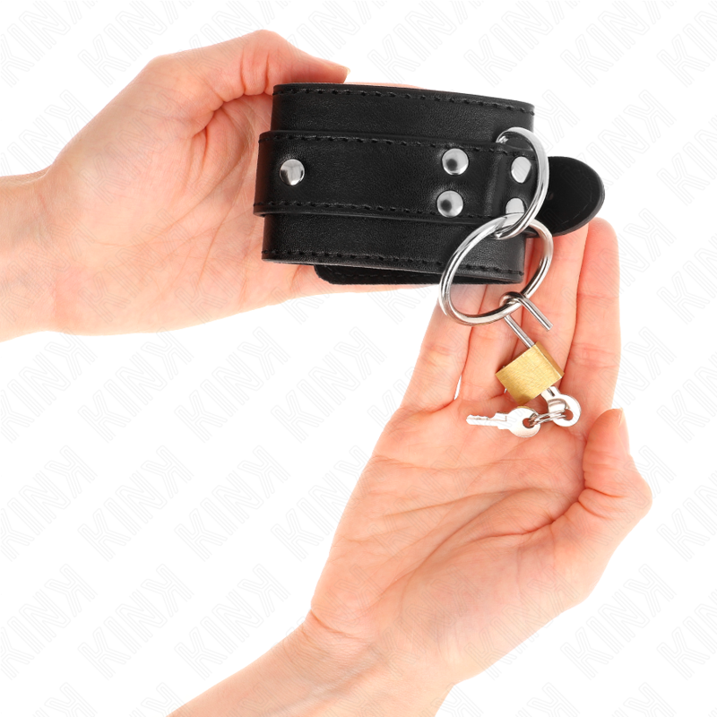 KINK - O-RING LOCKED WRIST CUFFS BLACK ADJUSTABLE 20-28 CM X 5.5 CM